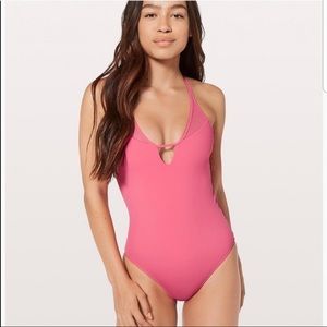 NWT Lululemon wave wanderer one piece swimsuit 4